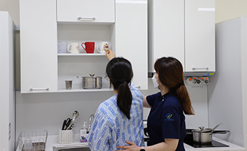 일상생활동작훈련(ADL훈련)